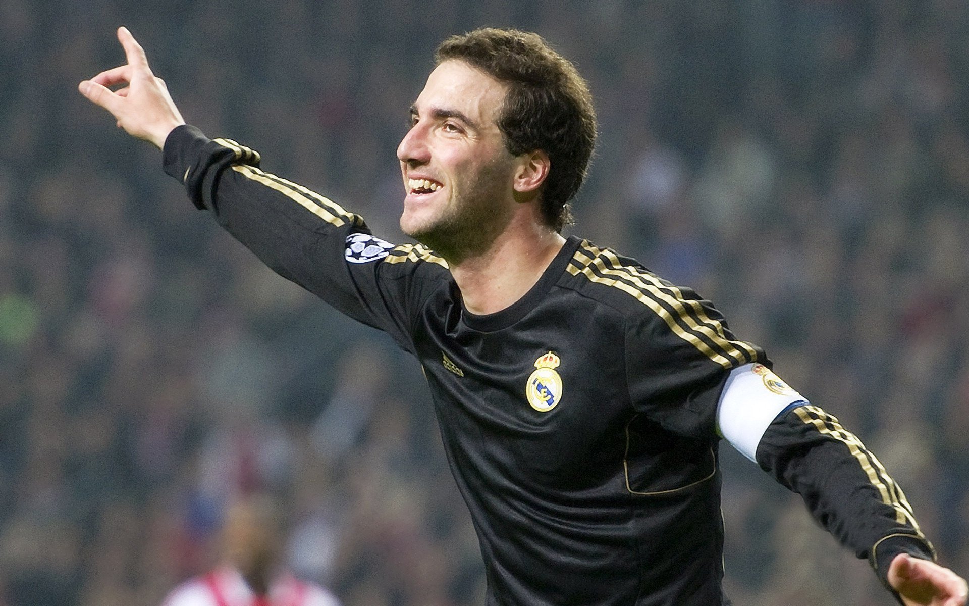 弗兰:全黑队攻防两端的“平衡者”,每次进攻和防守都精准到位